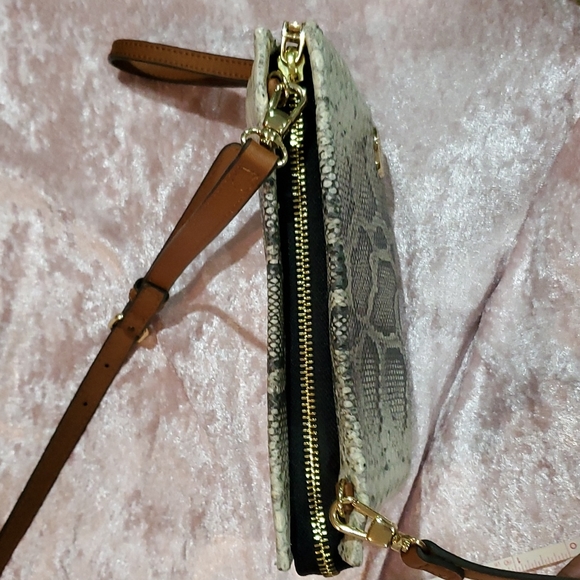 Vince Camuto Crossbody bag - Picture 12 of 13